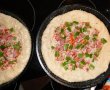 Pizza cu mozzarella,legume,salam si kaizer-5