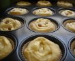 Muffins cu branza si stafide-8