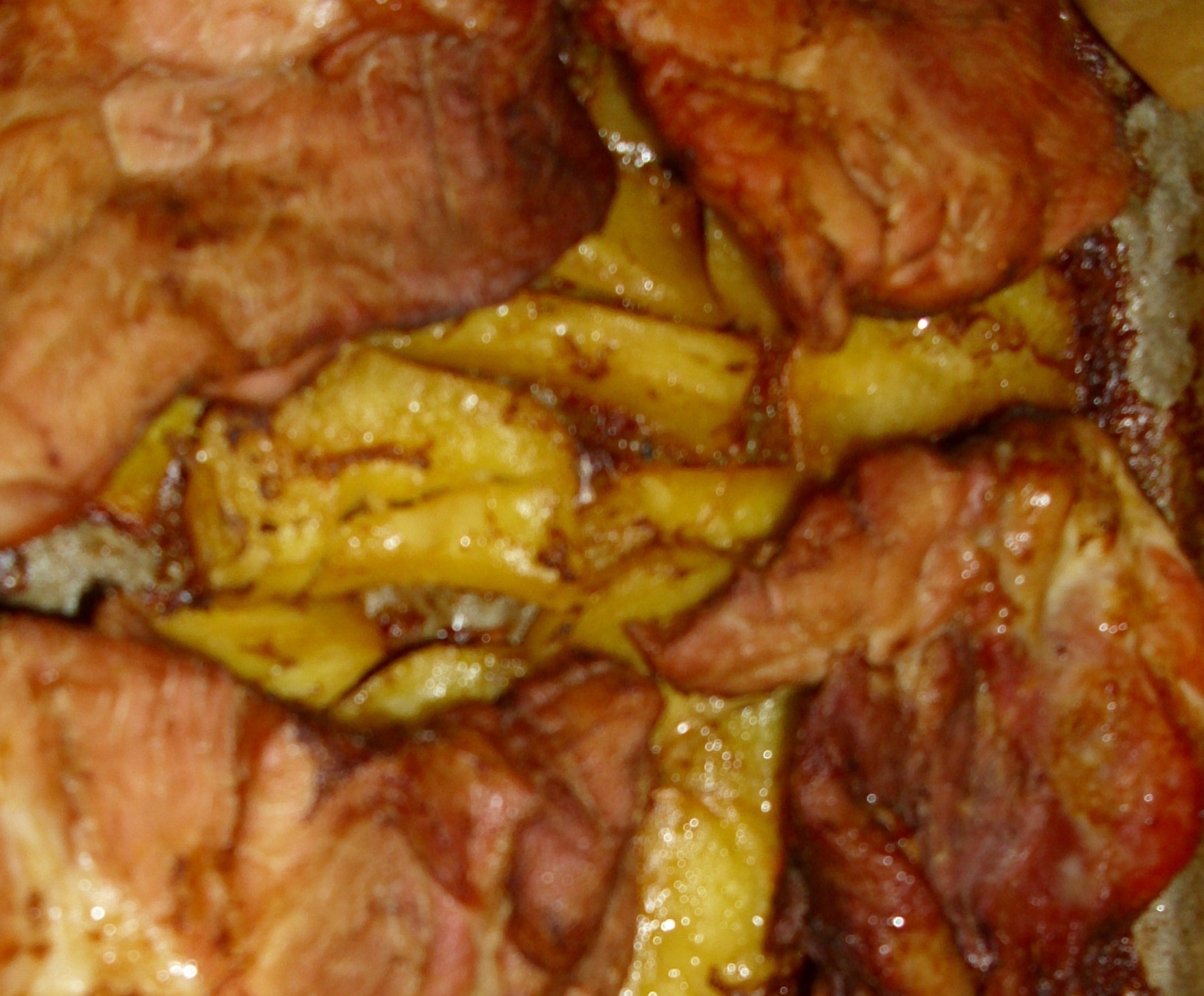 Carne de porc cu cartofi la cuptor