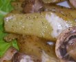 Cartofi aromati si ciuperci cu pulpe de pui la cuptor-7