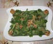 Salata de laptuci cu ceapa verde si nuci-1