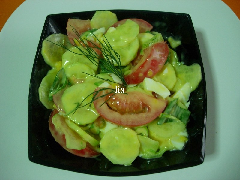 Salata de cruditati cu maioneza