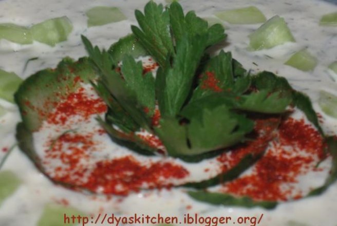 Tzatziki (salata de castraveti)
