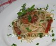 Spaghetti cu sos de rosii si rasol alb-0