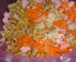 Salata cu fasole oloaga,sunca,morcovi,usturoi si maioneza-1