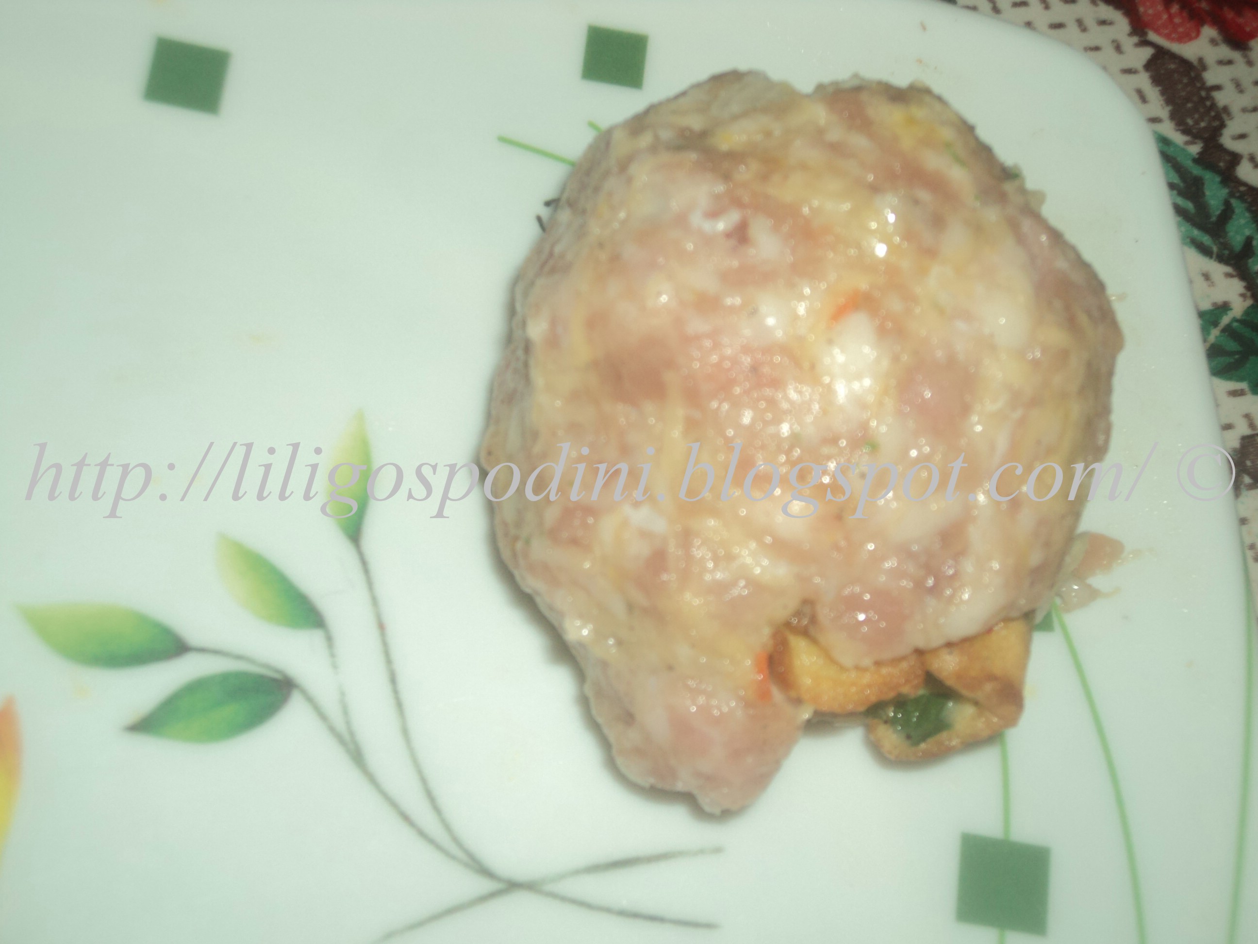 Carne de porc tocata cu rulada de omleta