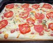 Pizza pe blat de foccacia-1