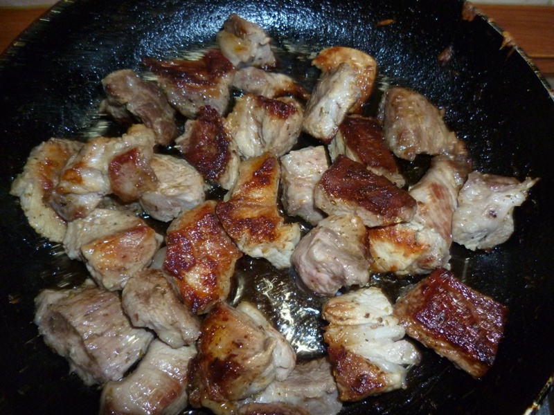 Mancare de varza creata cu carne de porc