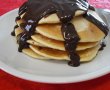 Pancakes (clatite americane) cu sos de ciocolata...-0