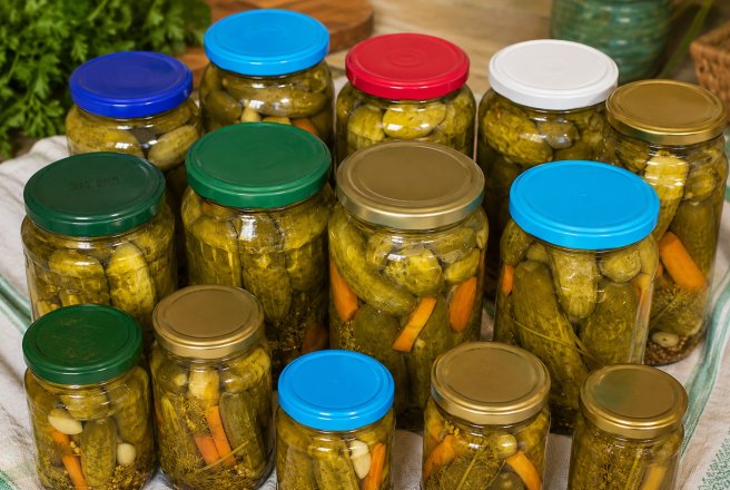 Castraveti murati, crocanti si deliciosi