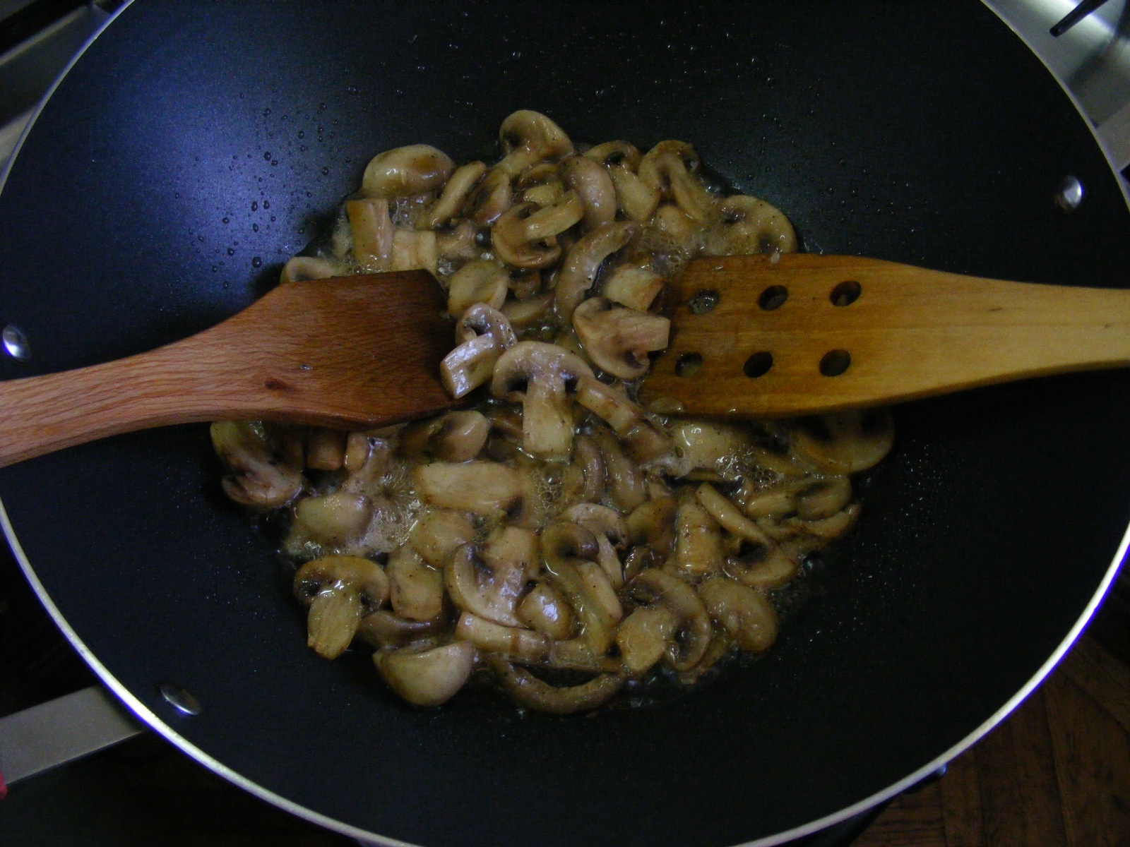 Omleta tărănească cu ciuperci si sunculita