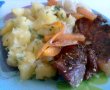 Friptura de porc pe pat de ceapa si morcovi cu cartofi natur-6