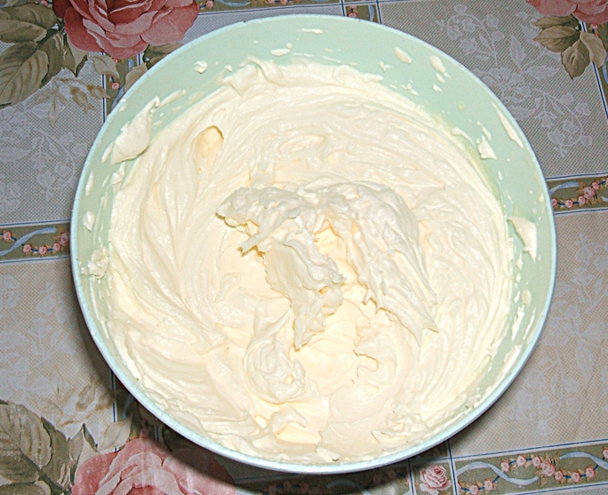 Prăjitură cu foi şi cremă de vanilie