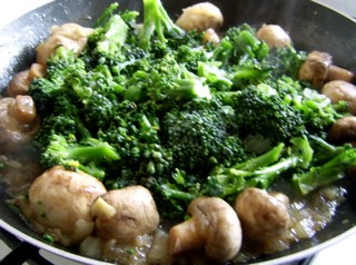 Budinca de broccoli cu ciuperci