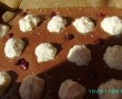 Prăjitură cu biluţe de brânză umplute cu vişine-1