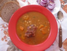 Ciorba de fasole cu costita