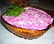 Salata de sfecla rosie si peste marinat-0