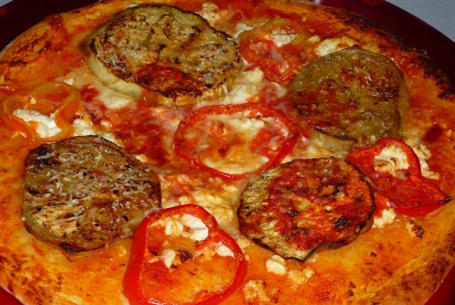 Pizza mediteraneana cu vinete