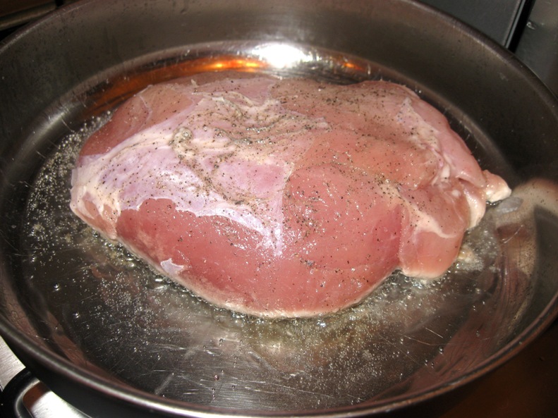Friptura din pulpa de porc inabusita ,cu garnitura de cartofi