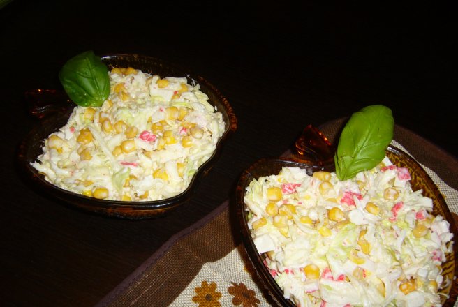 Salata cu surimi si porumb