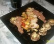Muschiulet de porc “en pappiotte” servit cu ciupercute umplute si sos de vin-8