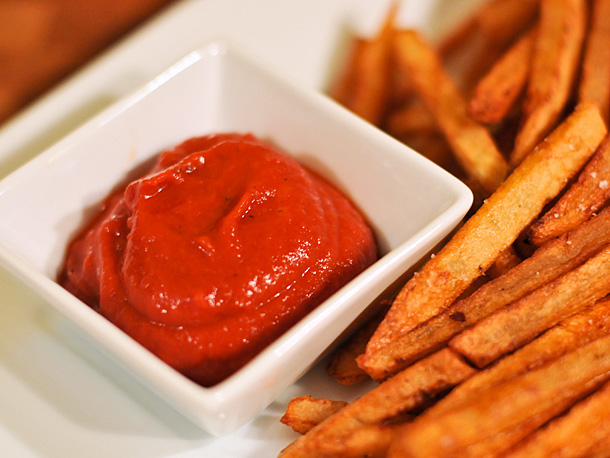 Bucura-te de beneficiile ketchup-ului de casa!