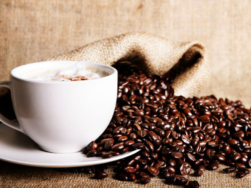 Pericolele ascunse ale cofeinei: dependenta si oboseala
