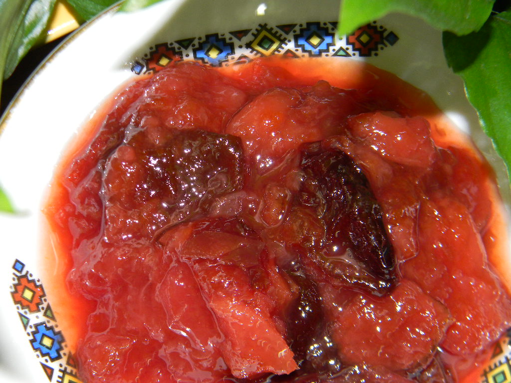 Dulceata de caise cu prune