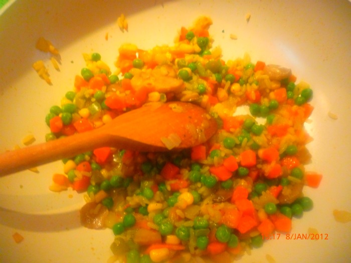 Gratar de pui cu legume-pregatite in vasele DELIMANO...