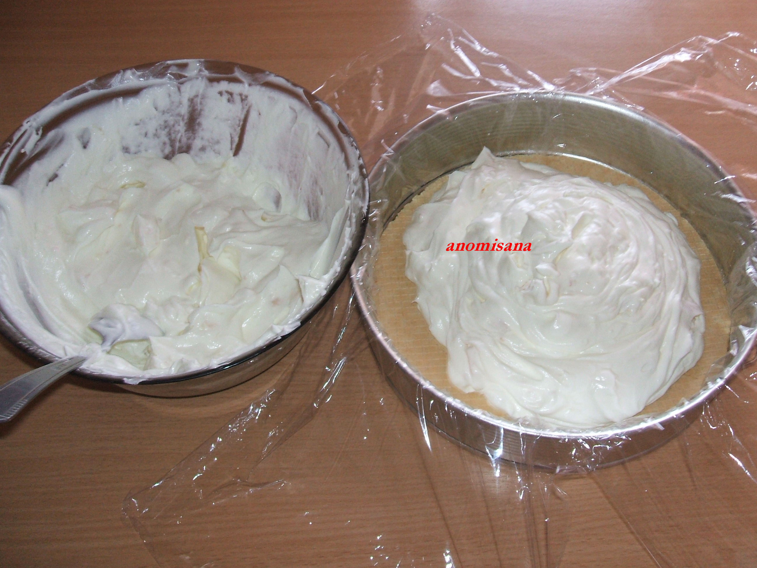 Tort Diplomat acoperit cu pastă  marshmallow