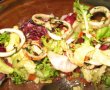 Salata cu inele de calamar si vinegreta de rosii-9