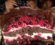 Tort cu ciocolata si fructe de padure-6