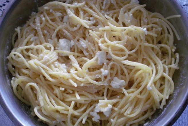 Spaghete cu branza