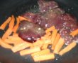 Ficatei de pui cu otet balsamic si garnitura de cartofi pai si morocvi-0