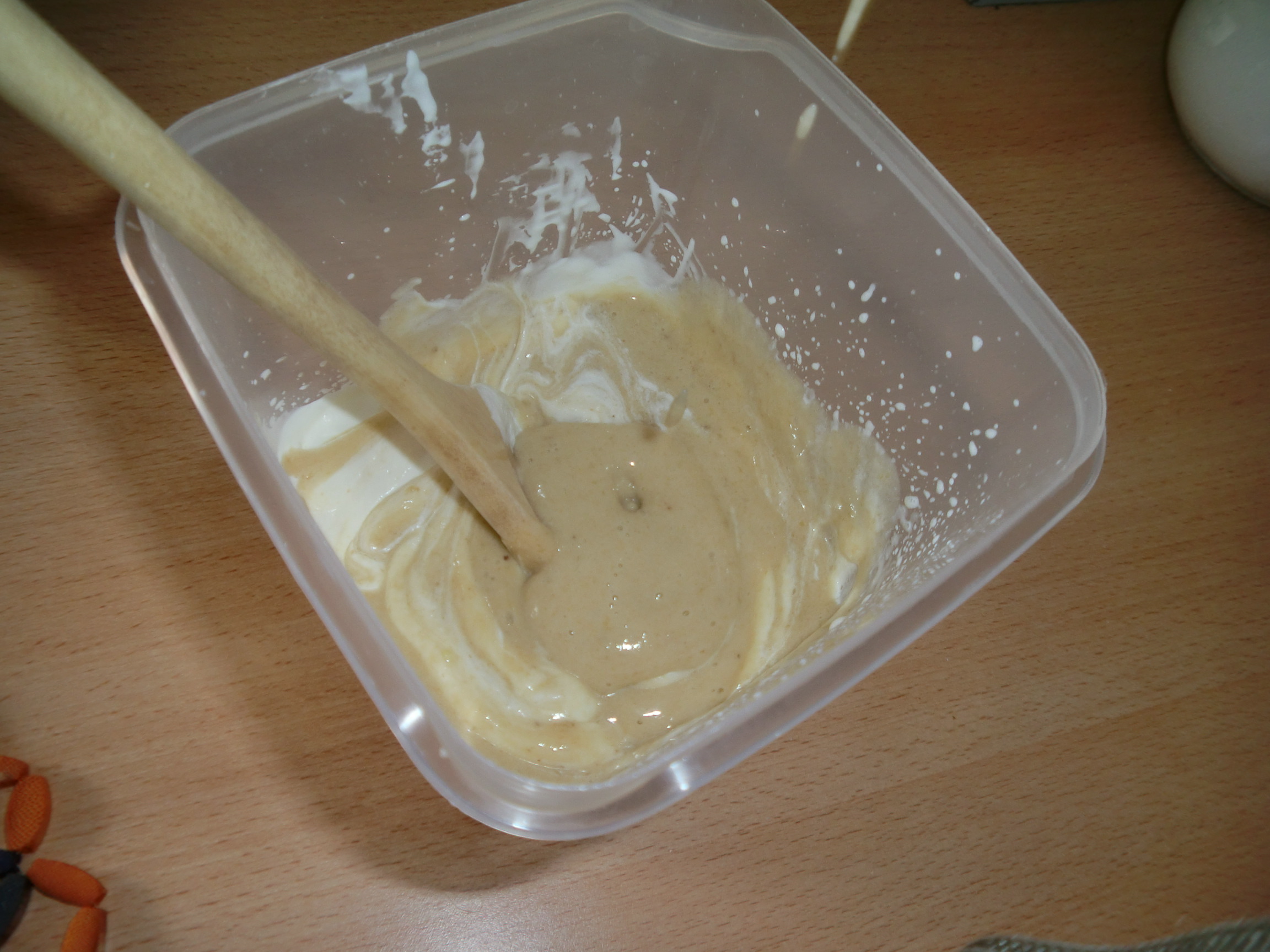 Crema de banane cu lamaie si sos de ciocolata (Crema de platano con limon y toke de chocolate)
