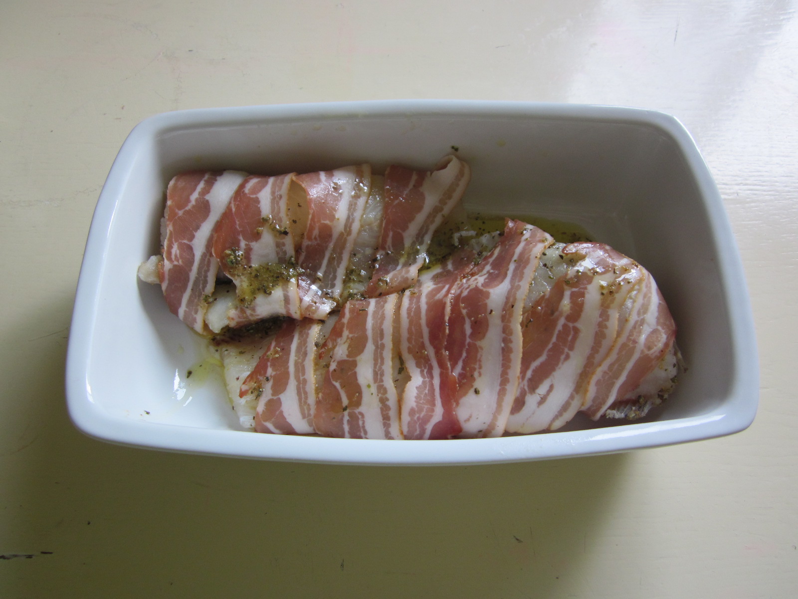 Trunchi de grenadier invelit in bacon