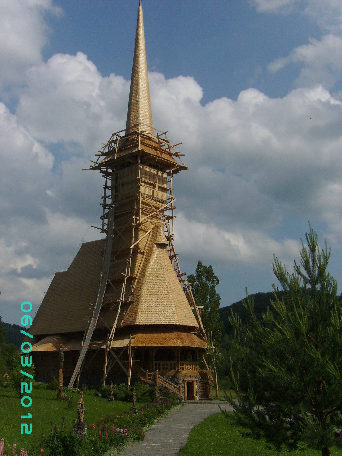 Hai hui prin Maramureş (6) Mănǎstirea Bârsana