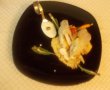 Rulou de salau in foaie de orez servit cu garnitura de dovlecei,  baby morcovi si baby pastarnac sote-3
