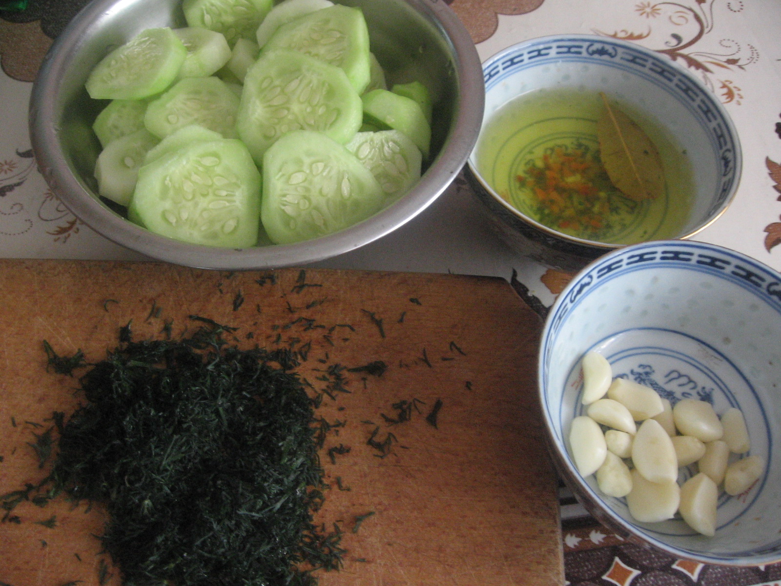 Salata de castraveti verzi