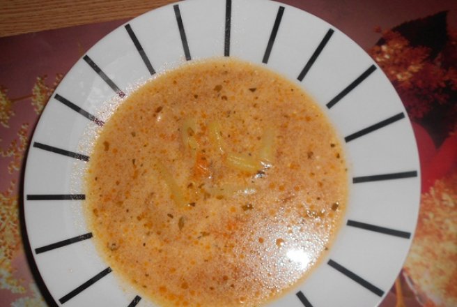 Ciorba acra de fasole pastai cu smantana