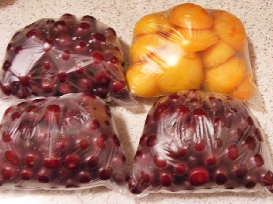 Fructe conservate pentru iarna