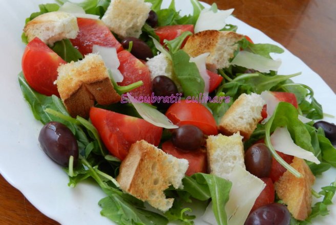 Salată cu rucola
