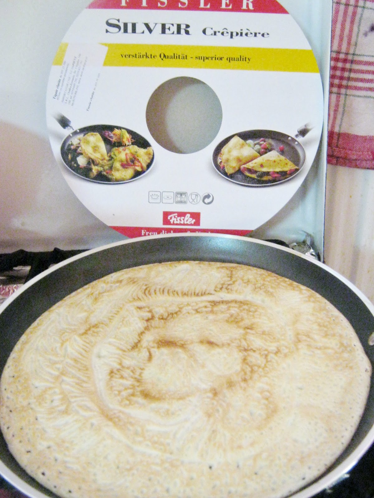 Galette cu piept de pui si ciuperci scaldate in sos de capere cu smantana si iaurt