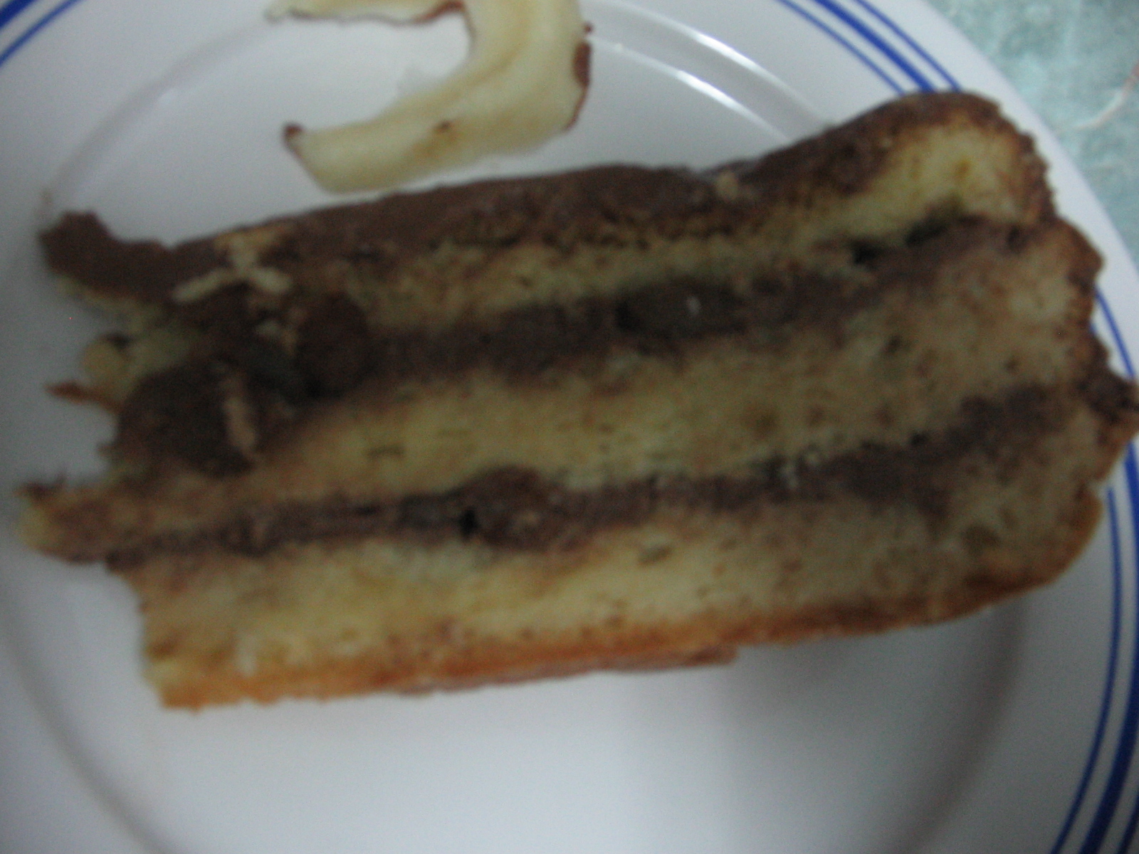 Tort cu ciocolata, rom si stafide (by Oana)