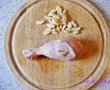 Pulpe de pui cu cartofi la cuptor in vas roman-3