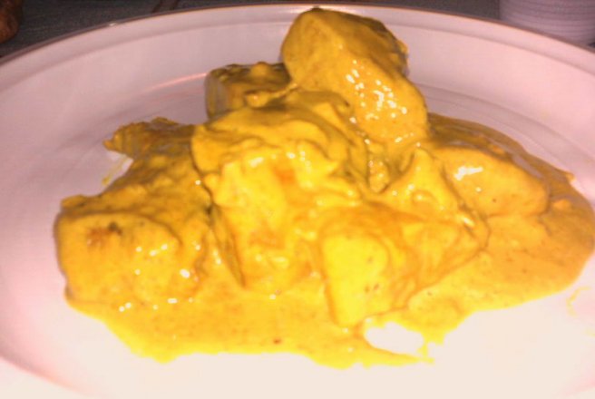 Piept de pui in sos curry
