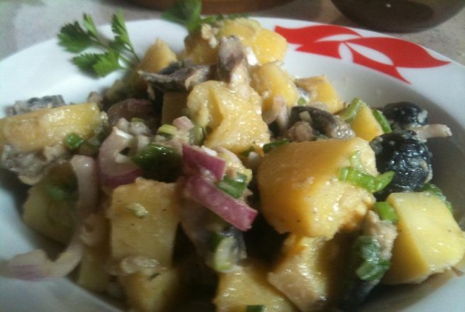 Salata orientala cu hamsii