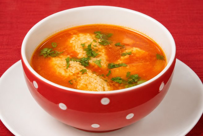 Reteta delicioasa de Supa de rosii cu galuste