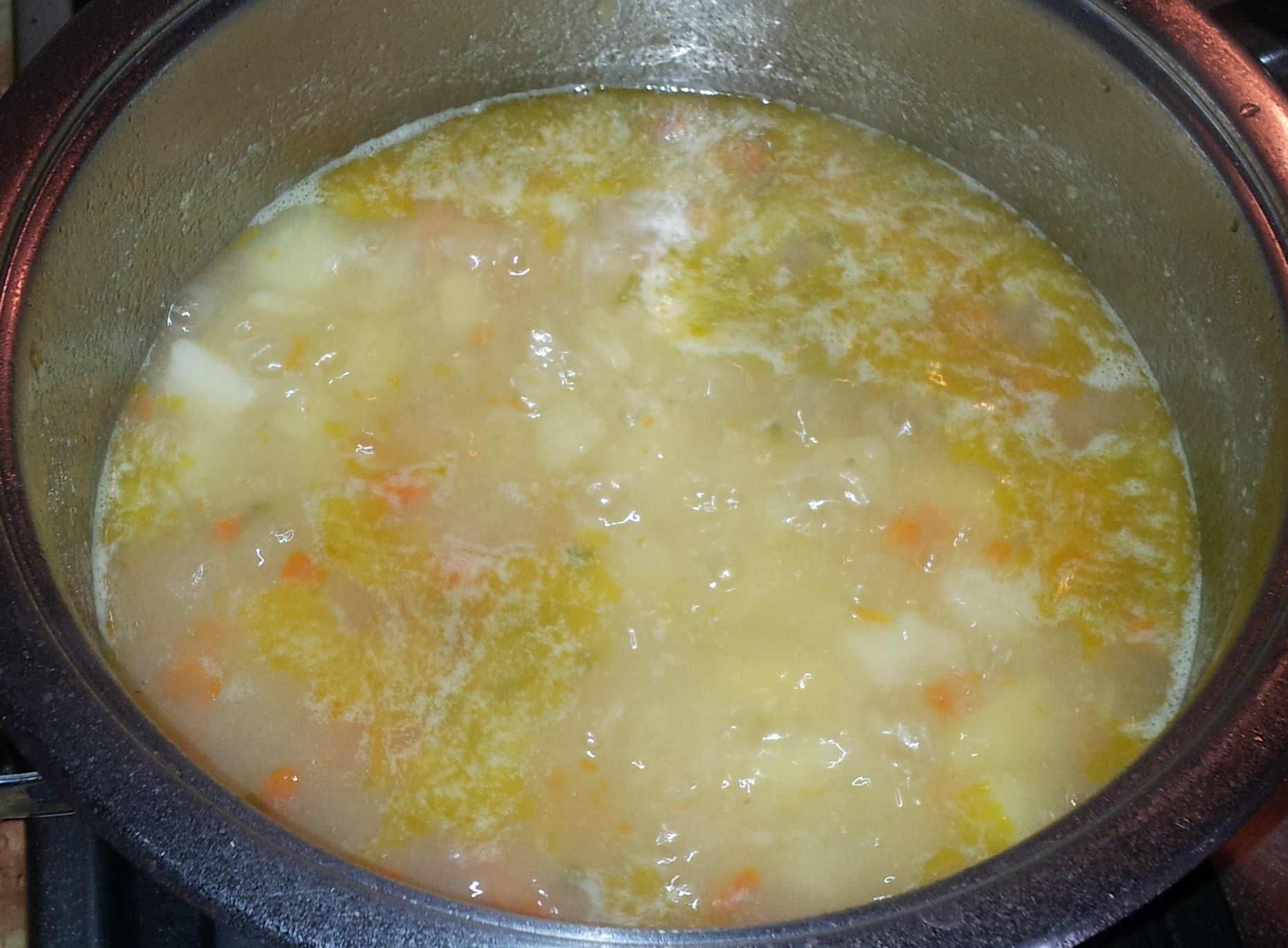Supa-crema de cartofi cu afumatura si tarhon