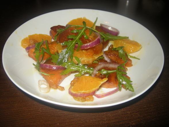 Salata de cartofi dulci cu vinegreta de portocale